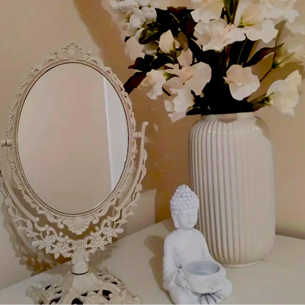 Vintage-Inspired Double-Sided Rotating Vanity Mirror - Elegant. Safe Edges NWT
